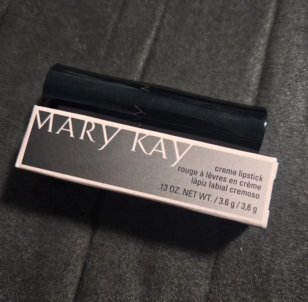 New old Stock In Box Mary Kay Creme Lipstick Fuchsia Full Size 035992